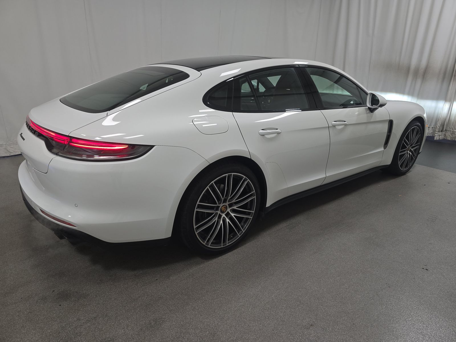 2023 Porsche Panamera Platinum Edition RWD