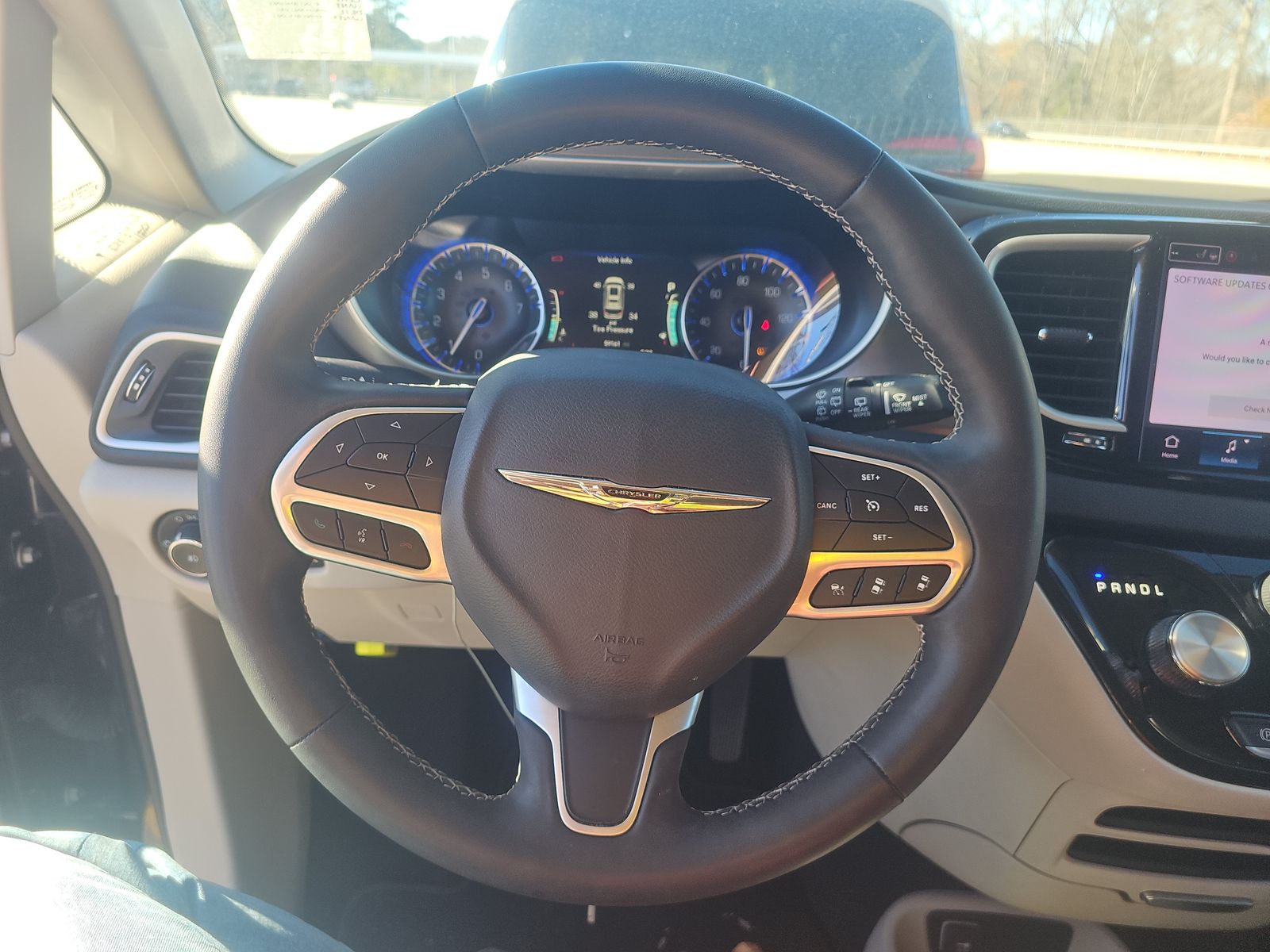 2023 Chrysler Pacifica Touring L FWD