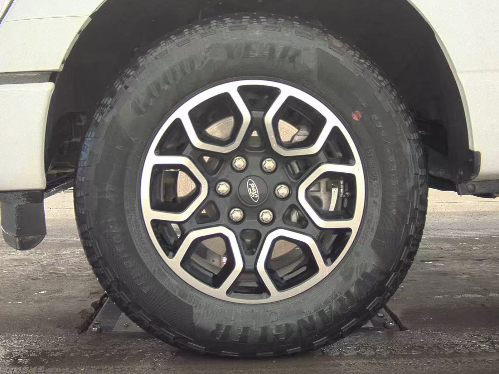 2023 Ford F-150 Hybrid XLT AWD