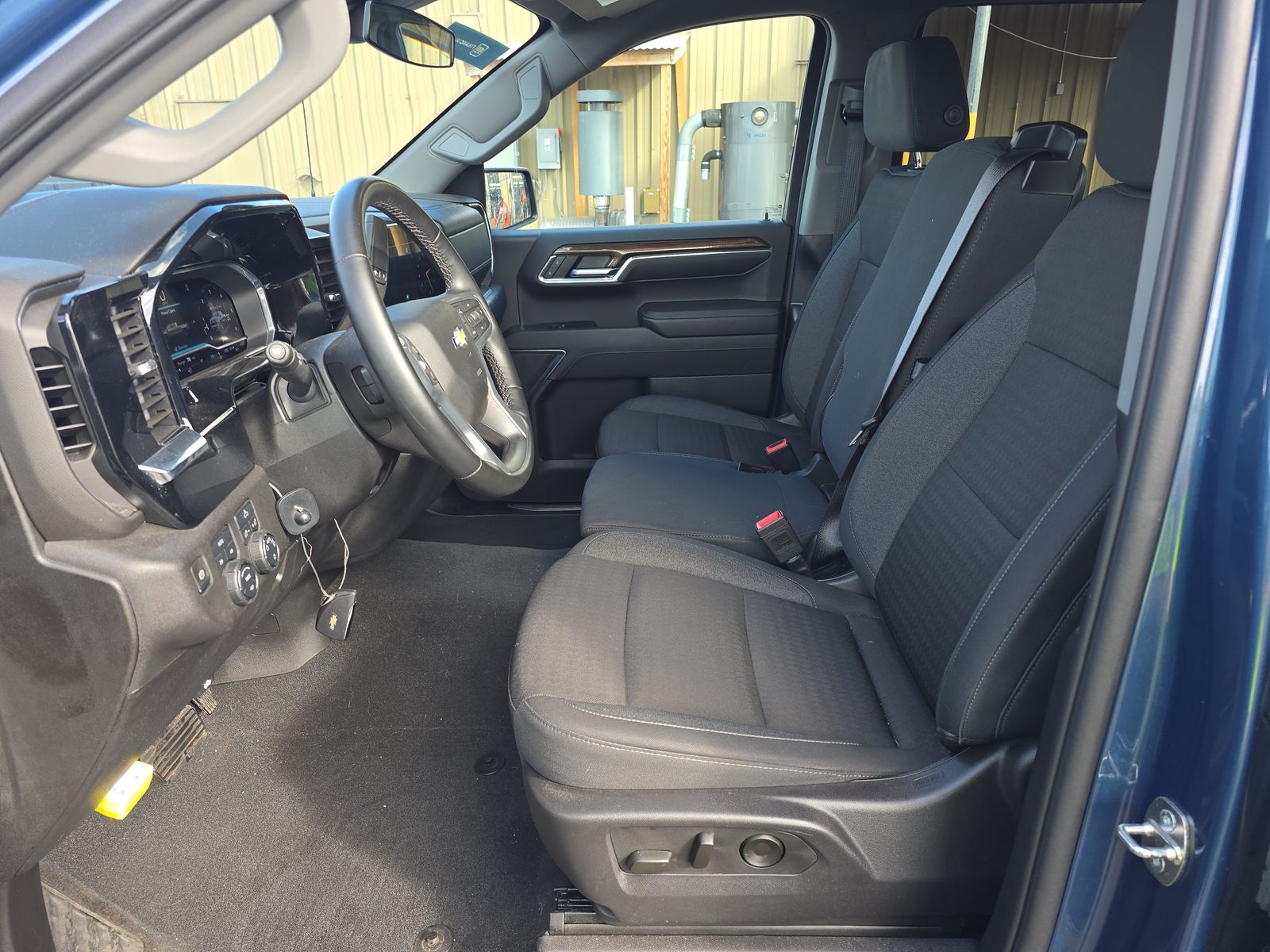 2024 Chevrolet Silverado 1500 LT AWD