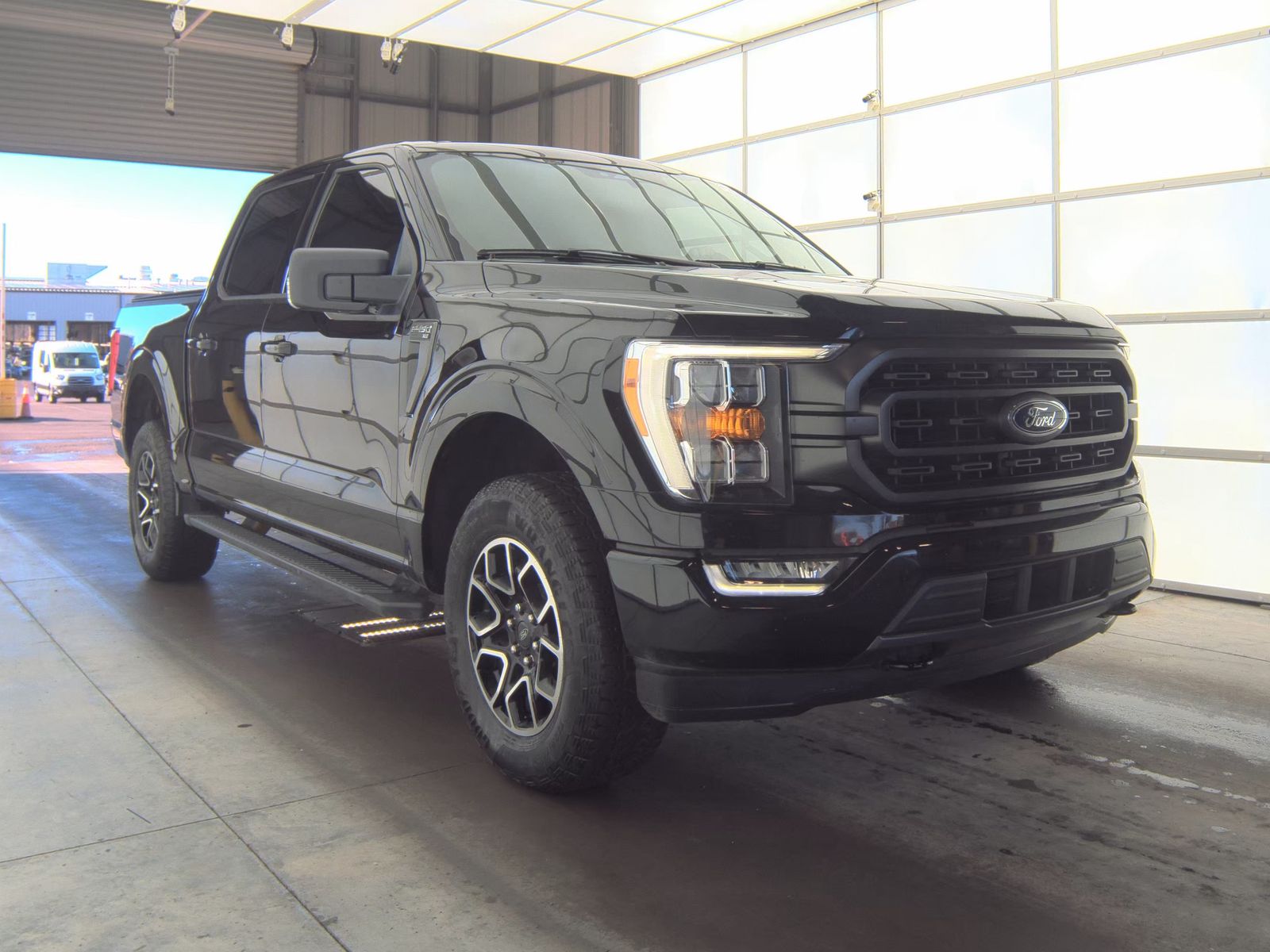2023 Ford F-150 XLT AWD