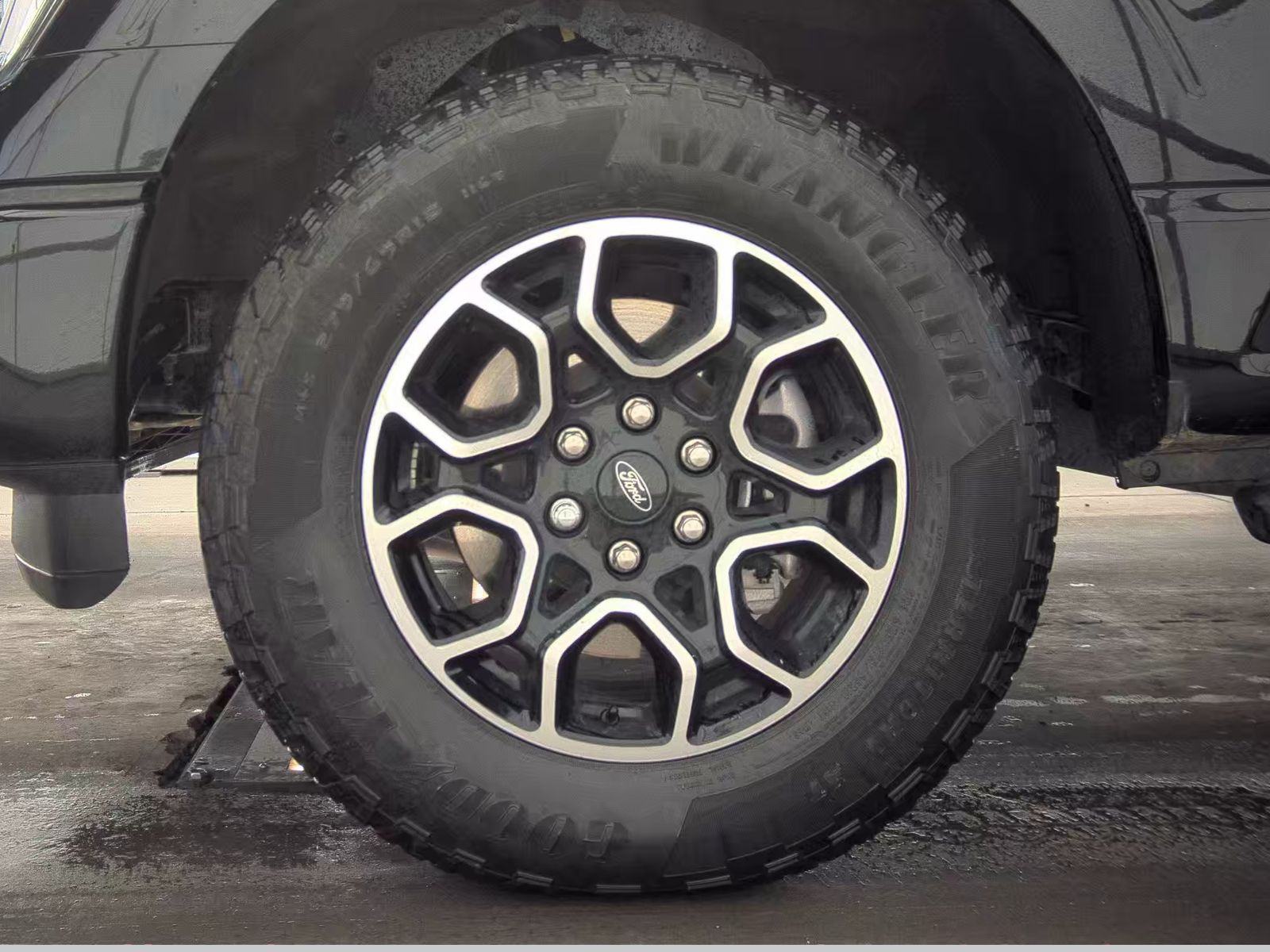 2023 Ford F-150 XLT AWD