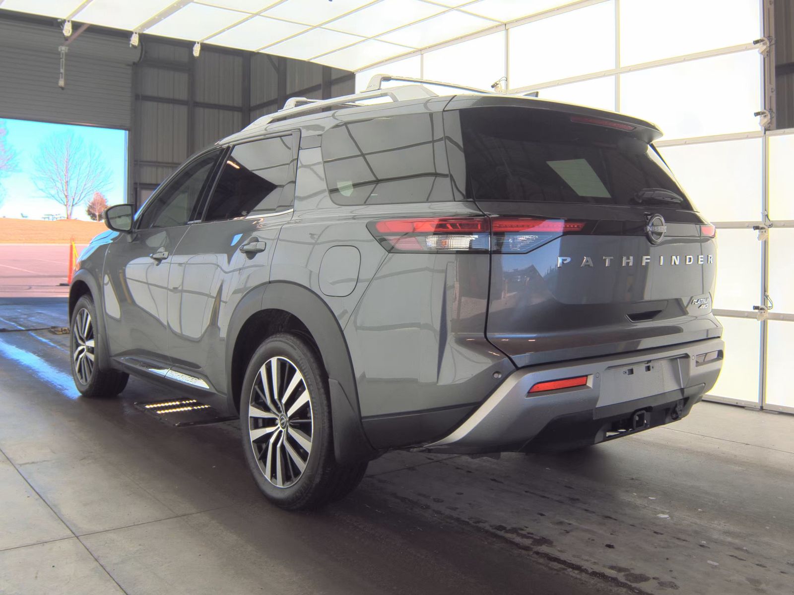 2024 Nissan Pathfinder Platinum AWD