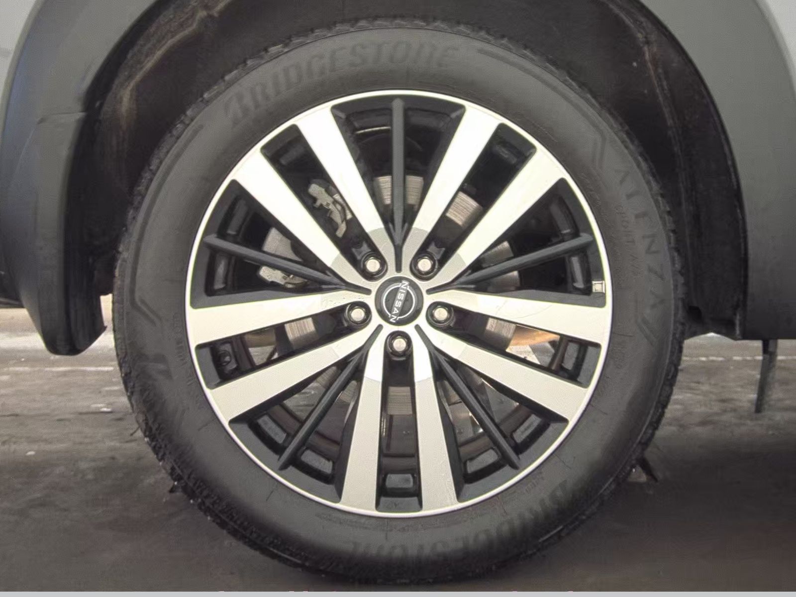 2024 Nissan Pathfinder Platinum AWD