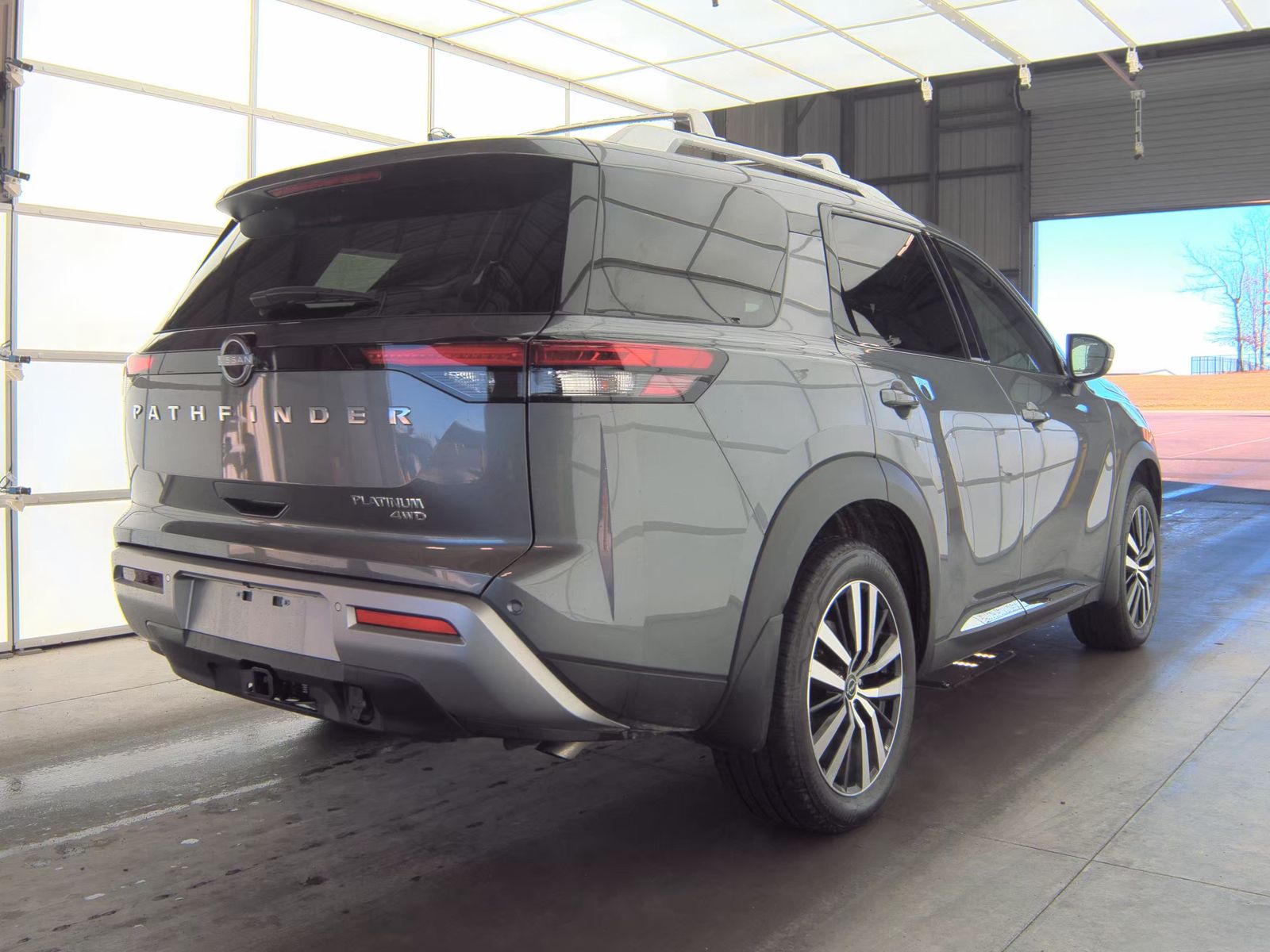 2024 Nissan Pathfinder Platinum AWD