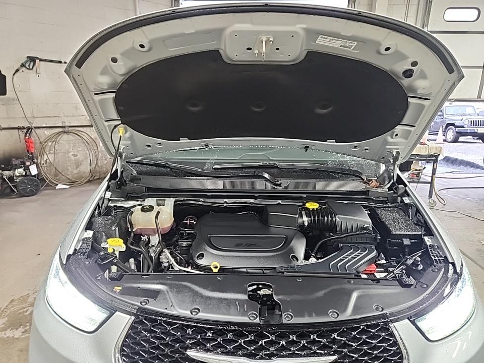 2023 Chrysler Pacifica Touring L FWD