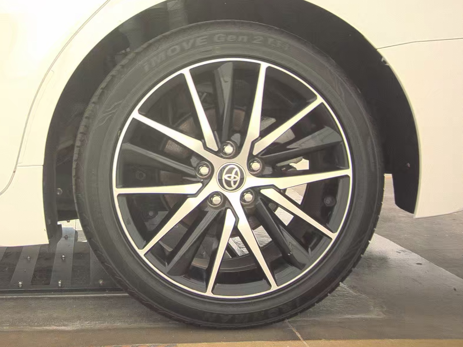 2024 Toyota Camry SE FWD