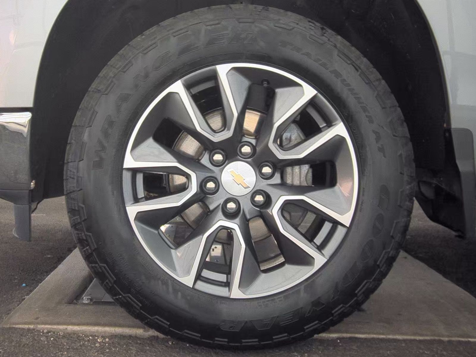 2024 Chevrolet Silverado 1500 LT AWD