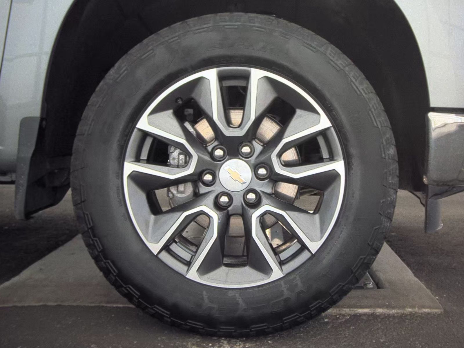 2024 Chevrolet Silverado 1500 LT AWD