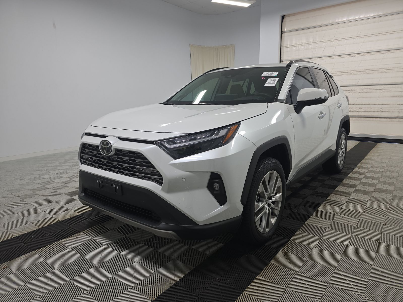2024 Toyota RAV4 Limited FWD