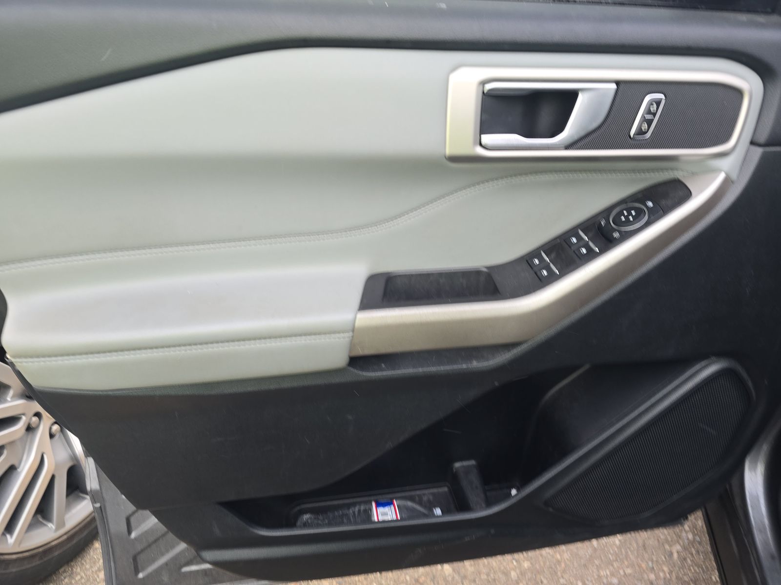 2023 Ford Explorer XLT AWD