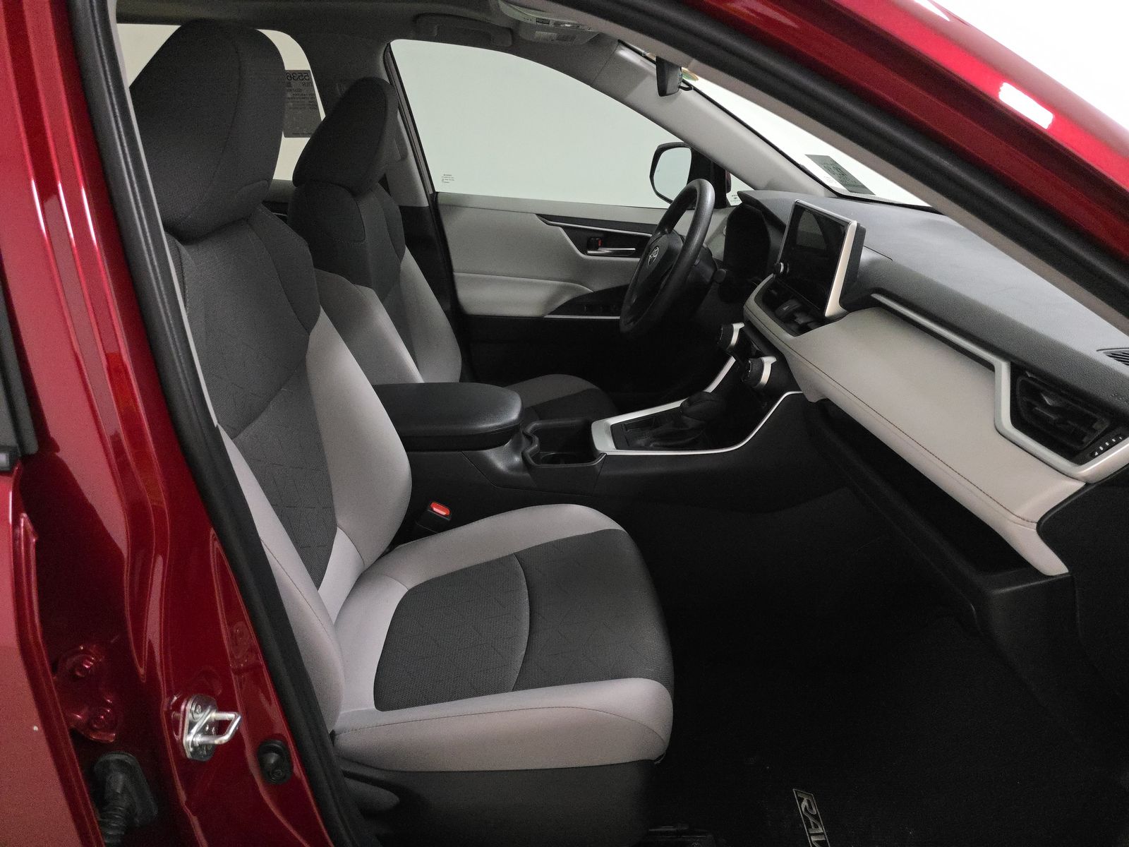 2024 Toyota RAV4 XLE FWD