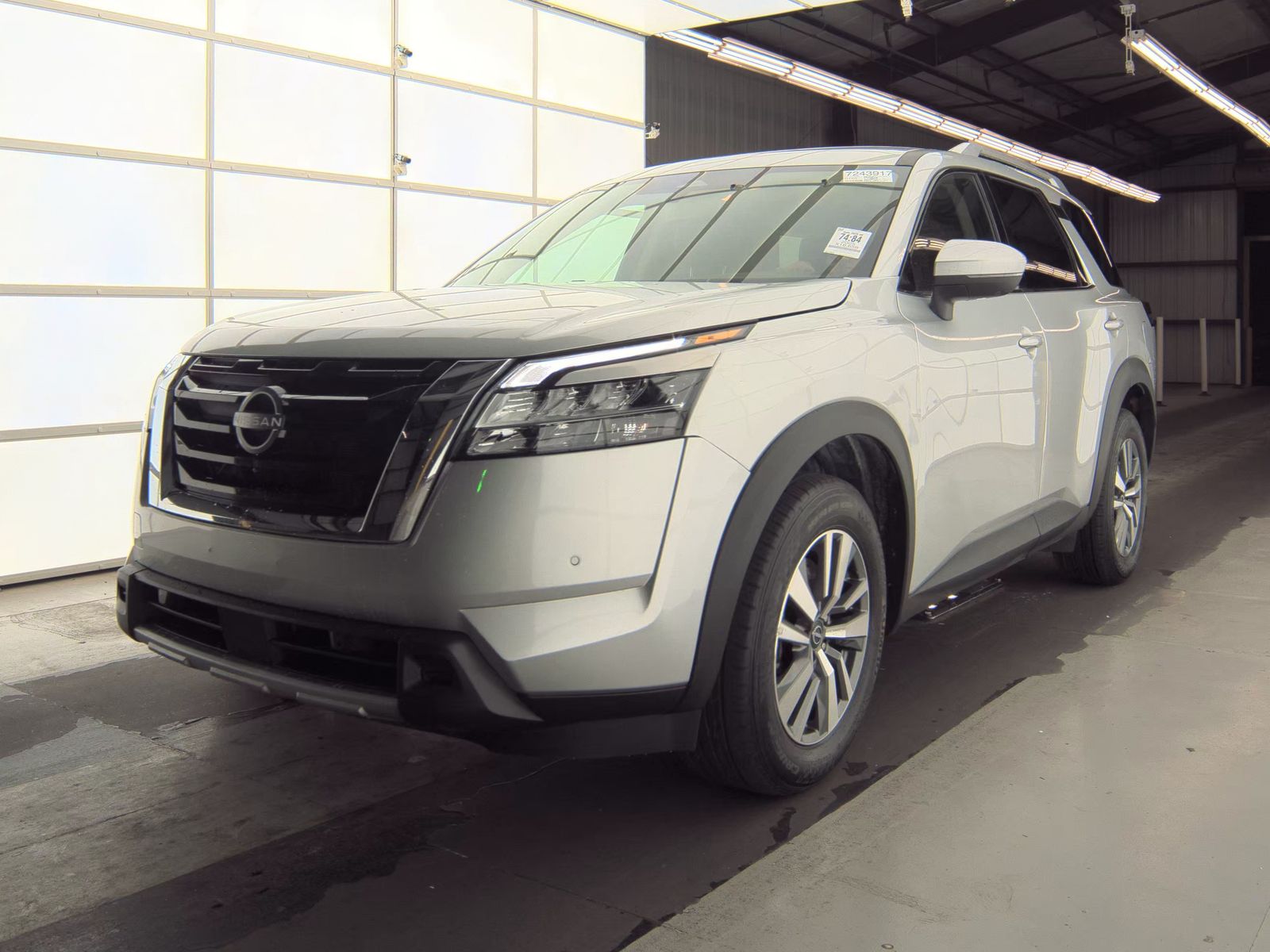 2025 Nissan Pathfinder SL FWD