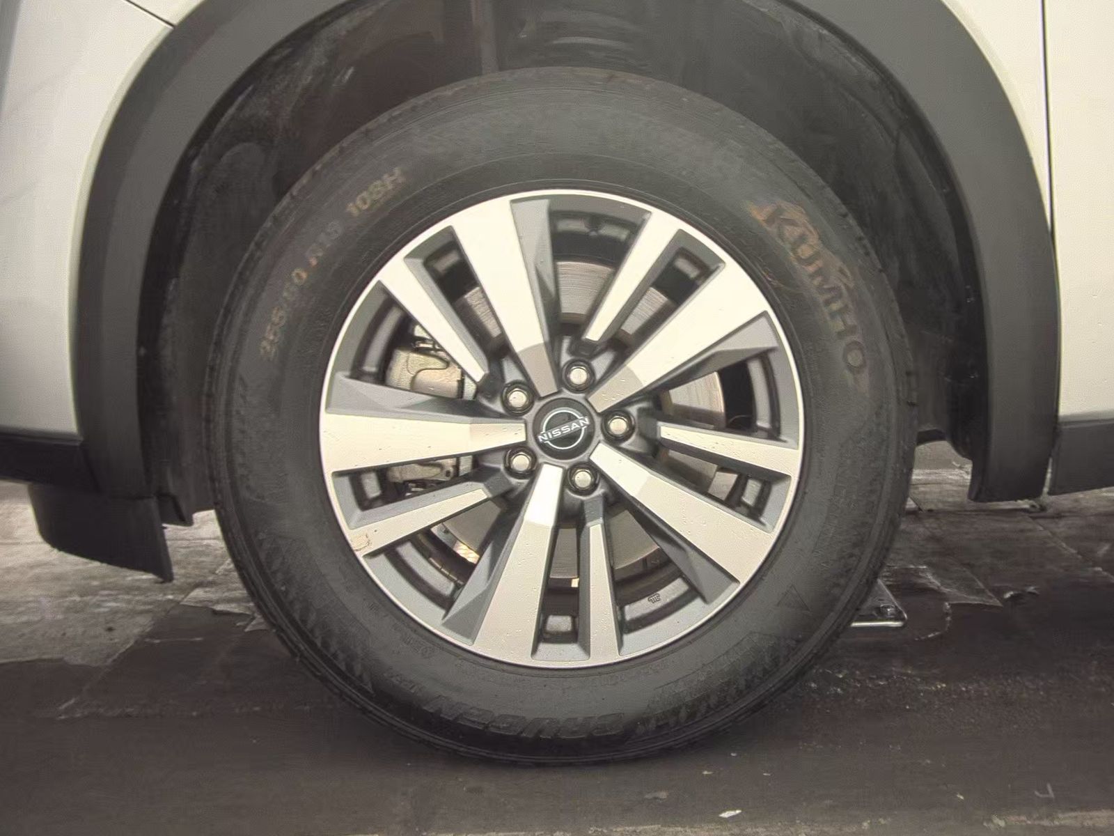 2025 Nissan Pathfinder SL FWD