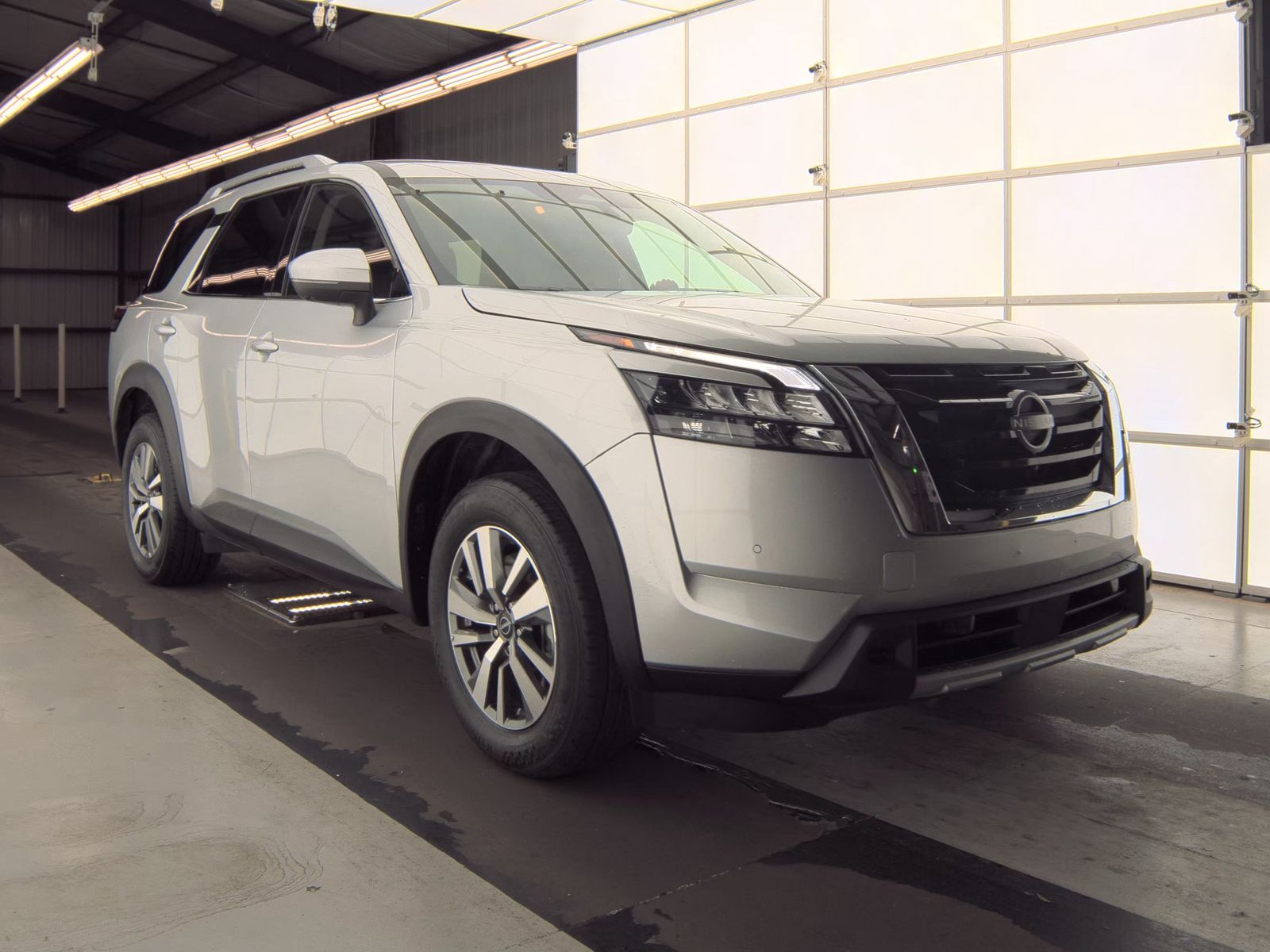 2025 Nissan Pathfinder SL FWD