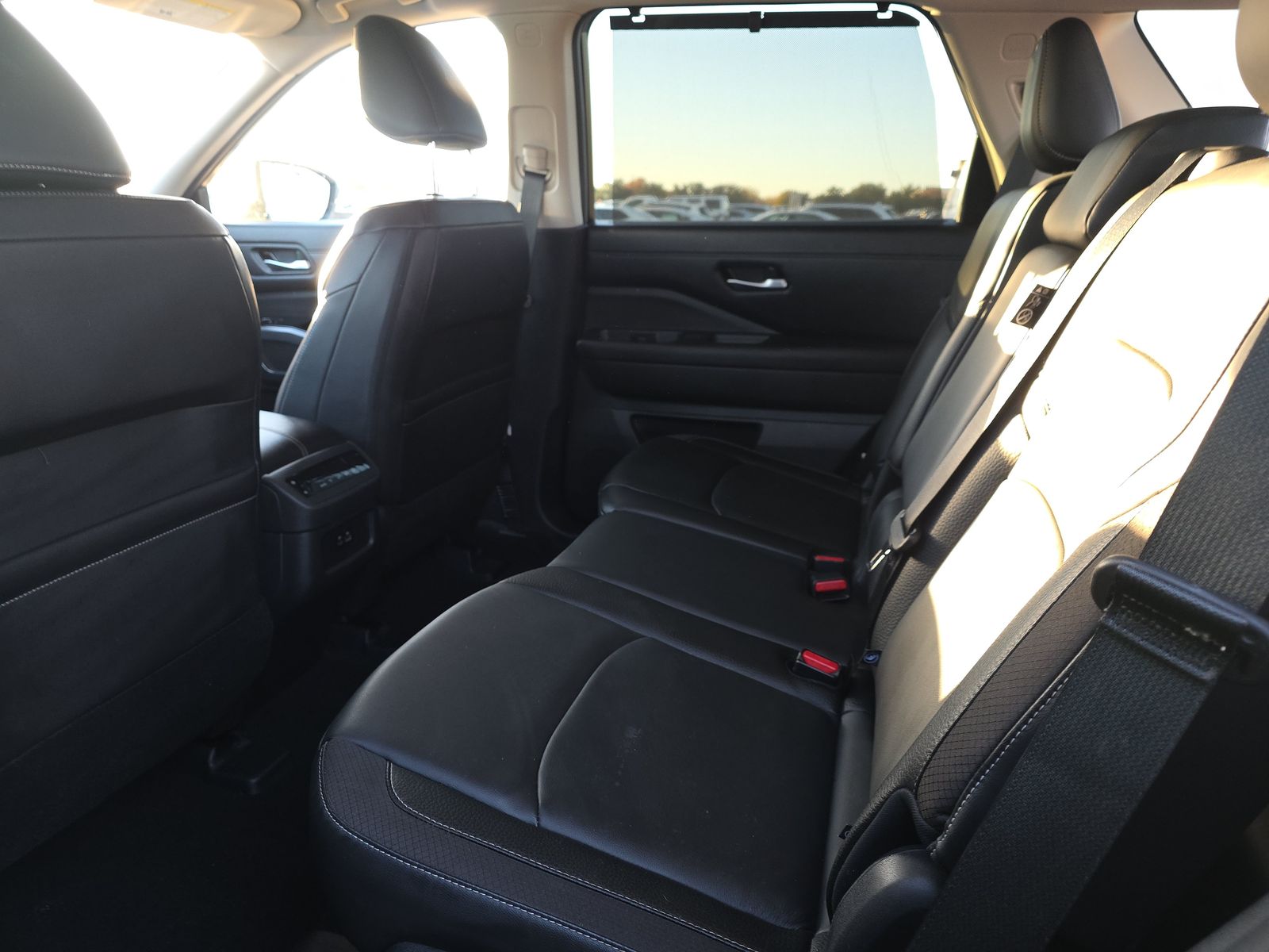 2025 Nissan Pathfinder SL FWD