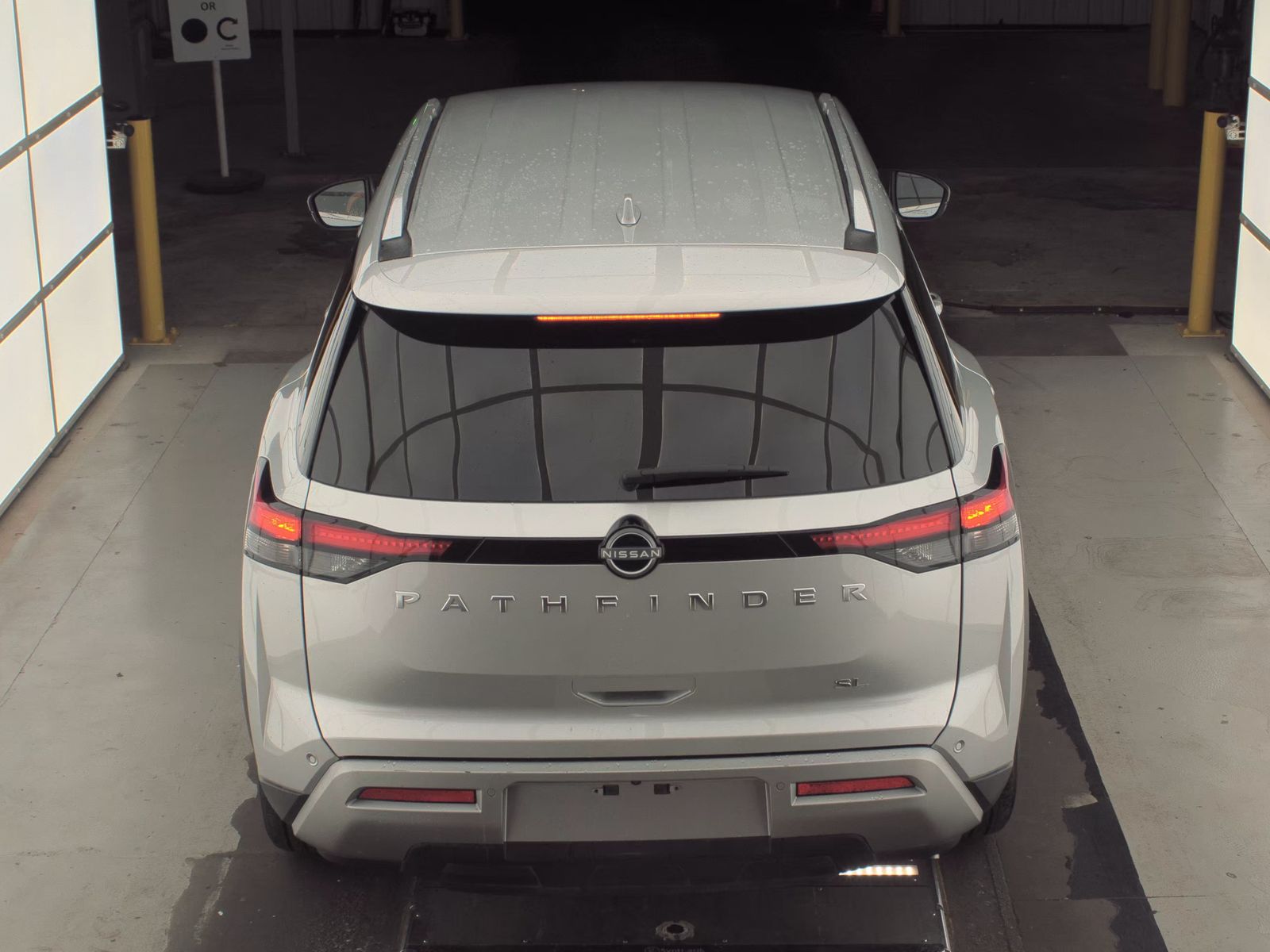 2025 Nissan Pathfinder SL FWD