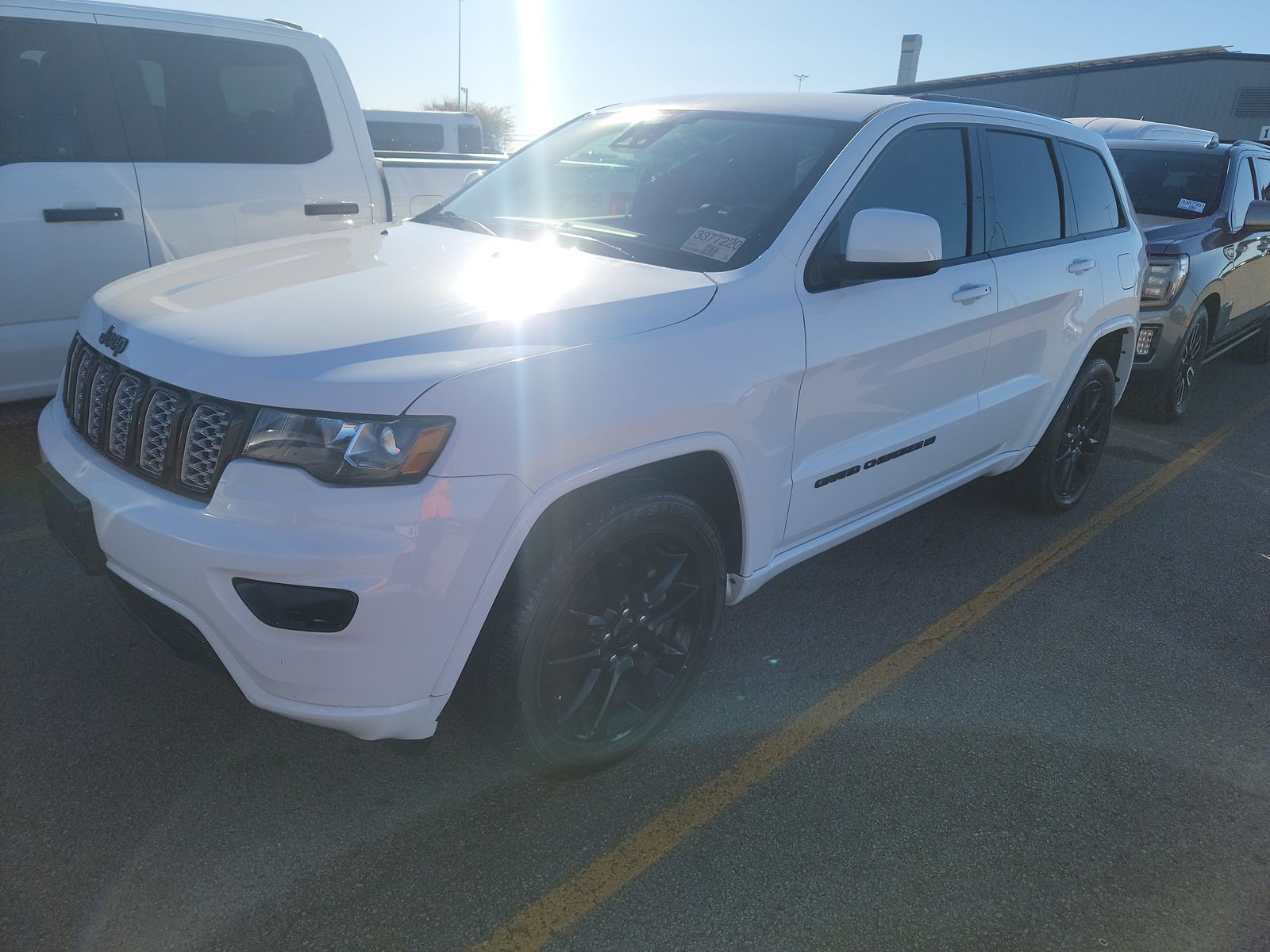 2022 Jeep Grand Cherokee Laredo X RWD