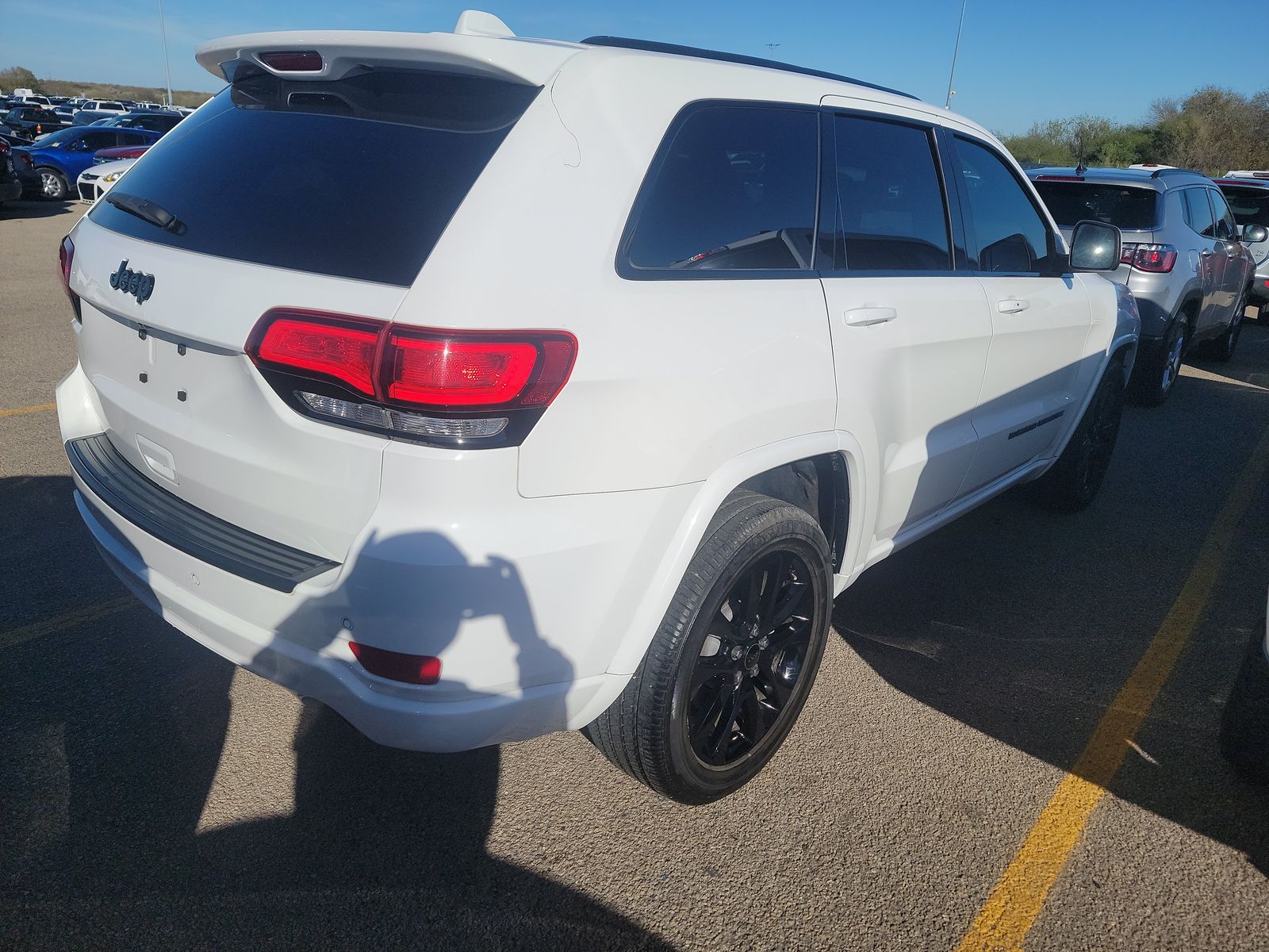 2022 Jeep Grand Cherokee Laredo X RWD