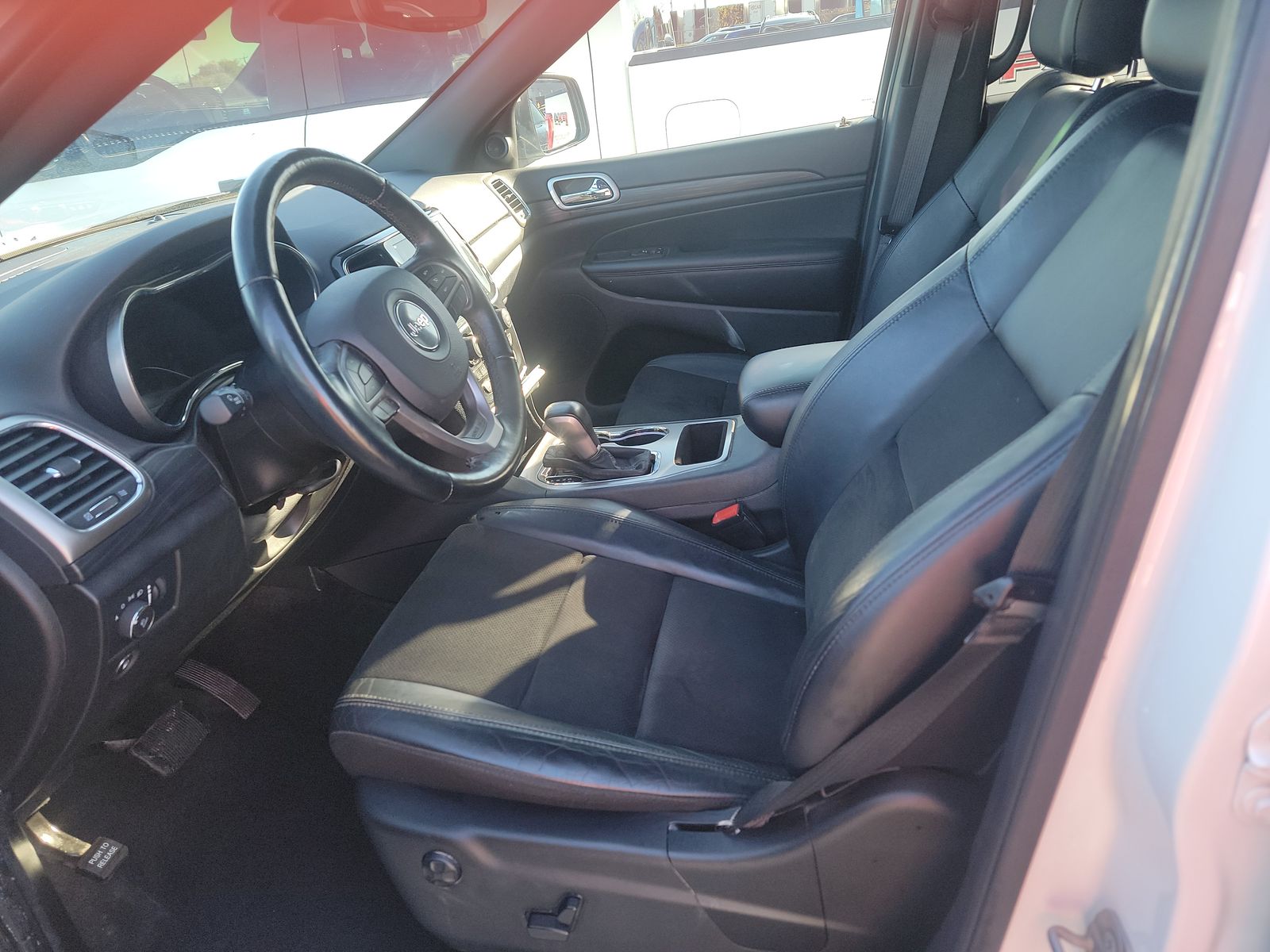 2022 Jeep Grand Cherokee Laredo X RWD