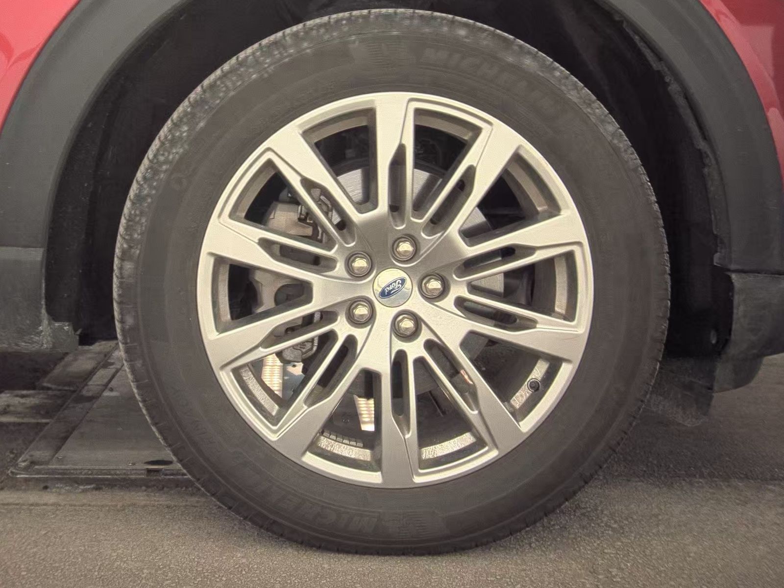 2025 Ford Explorer Platinum AWD