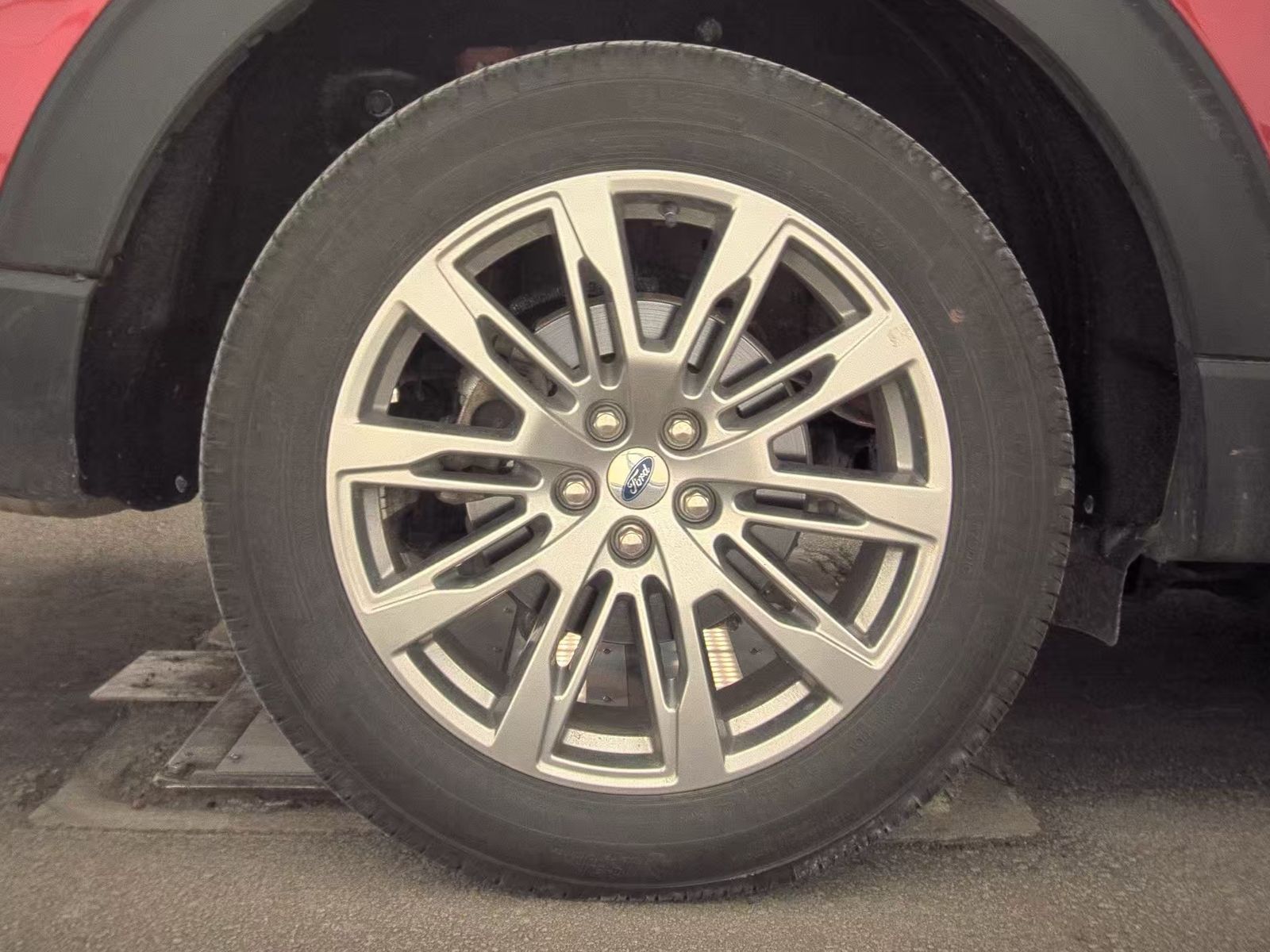 2025 Ford Explorer Platinum AWD