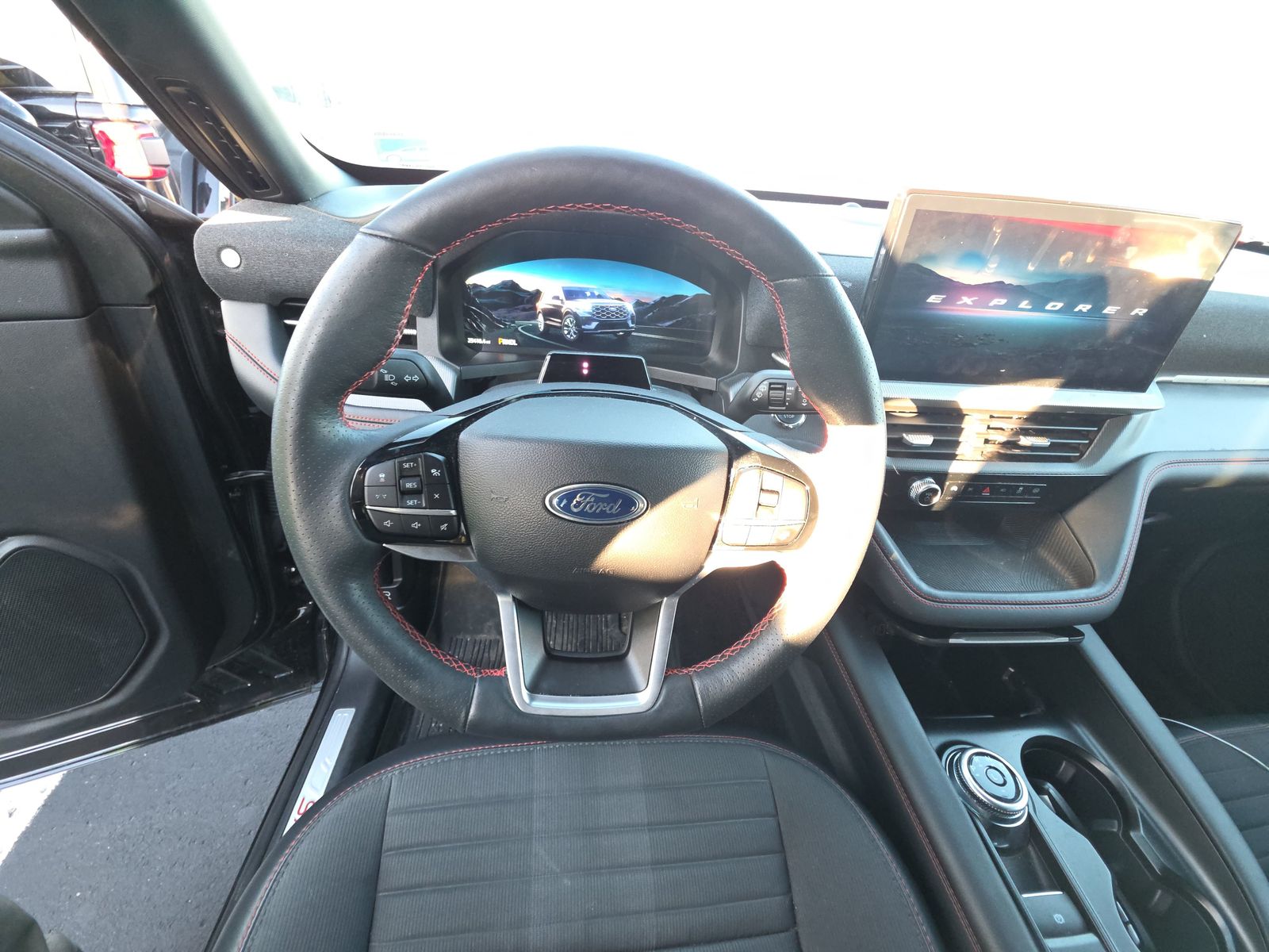 2025 Ford Explorer ST-Line AWD