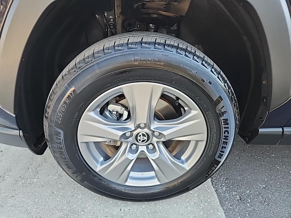 2024 Toyota RAV4 Hybrid XLE AWD