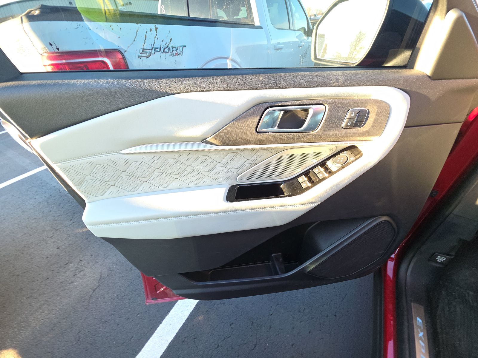 2025 Ford Explorer Platinum AWD