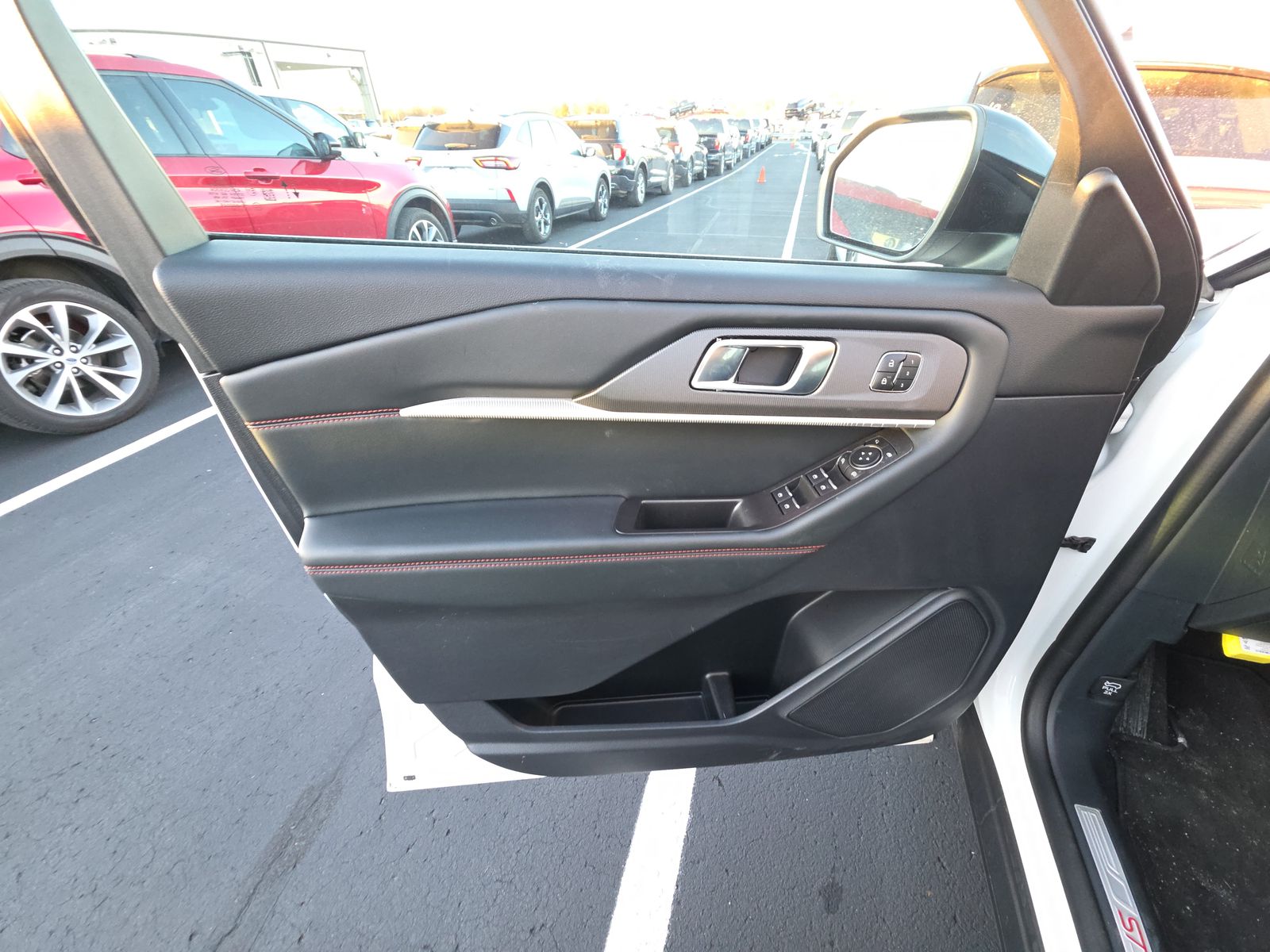 2025 Ford Explorer ST-Line AWD