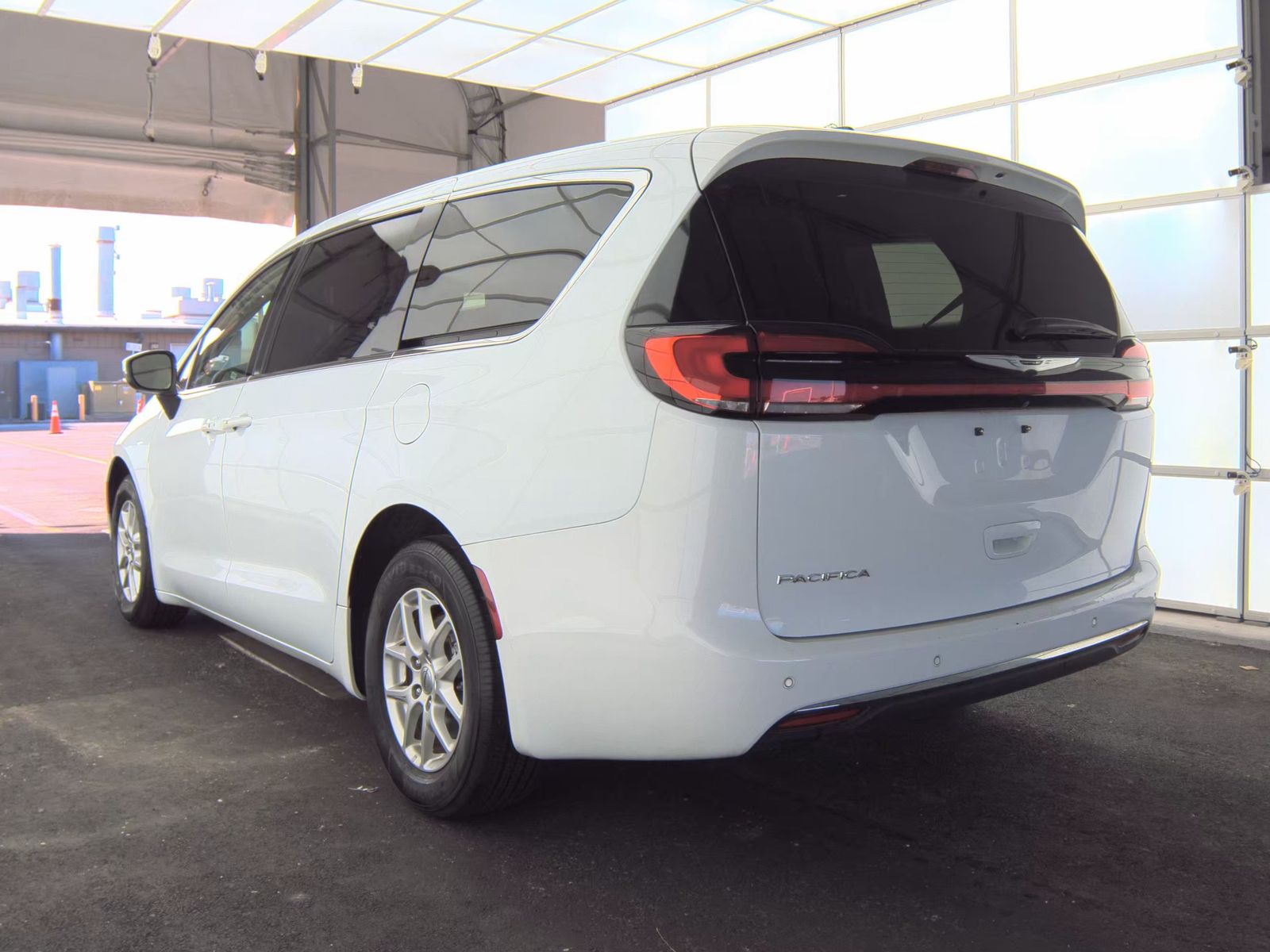 2023 Chrysler Pacifica Touring L FWD