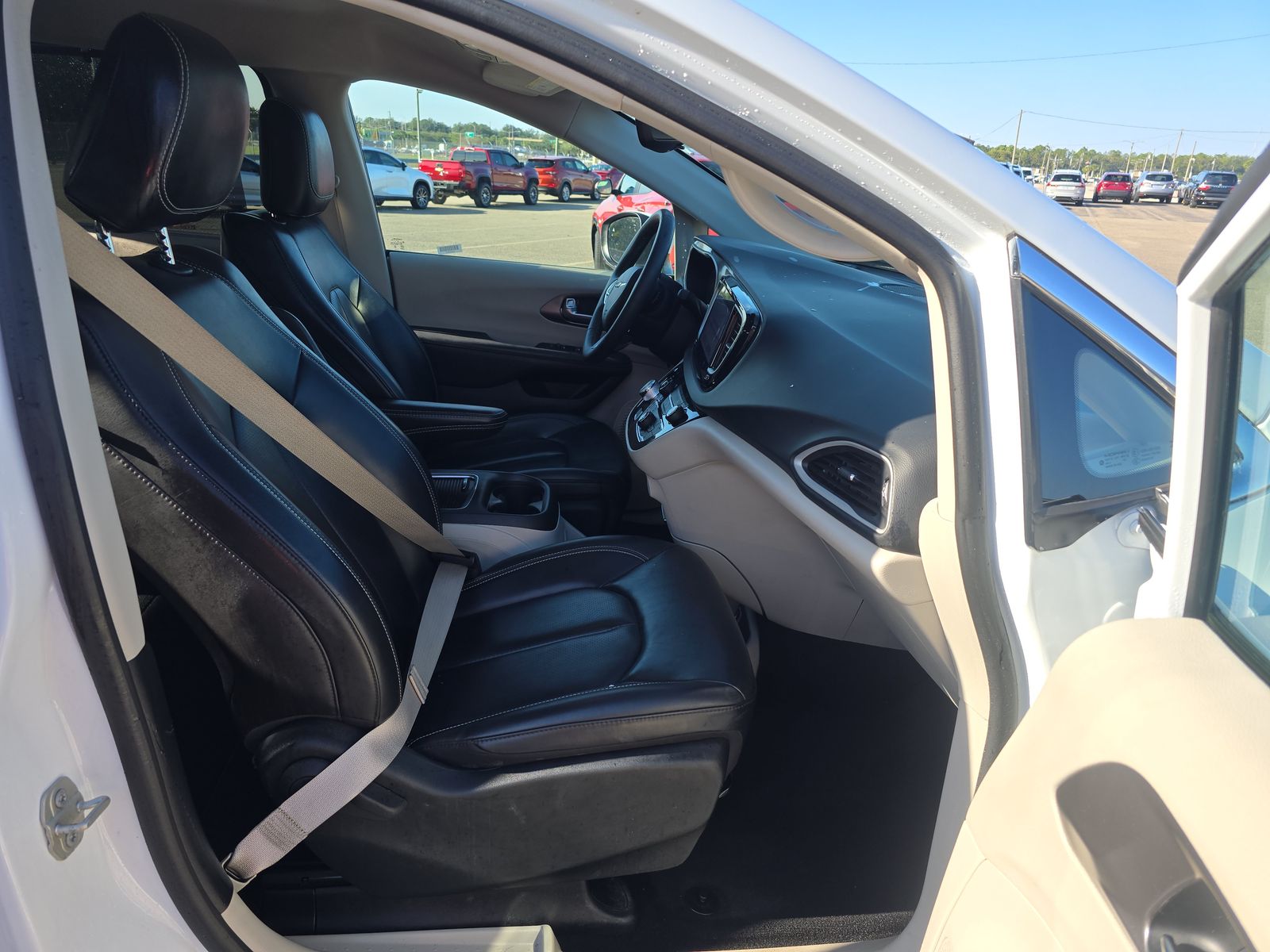 2023 Chrysler Pacifica Touring L FWD