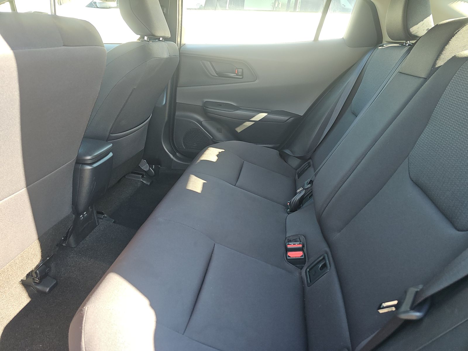 2025 Toyota Prius LE FWD