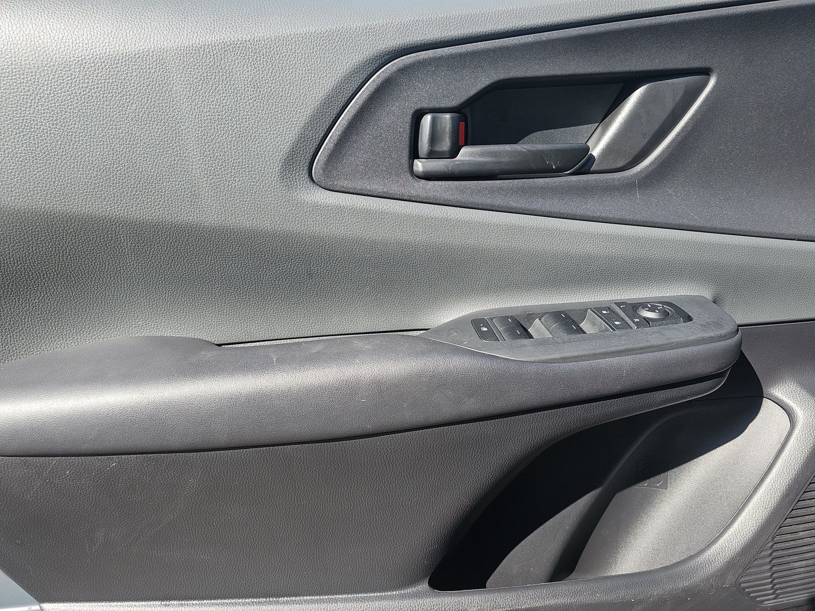 2025 Toyota Prius LE FWD