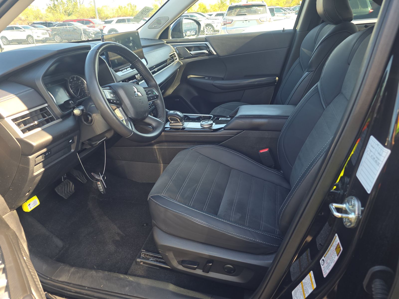 2025 Mitsubishi Outlander SE AWD