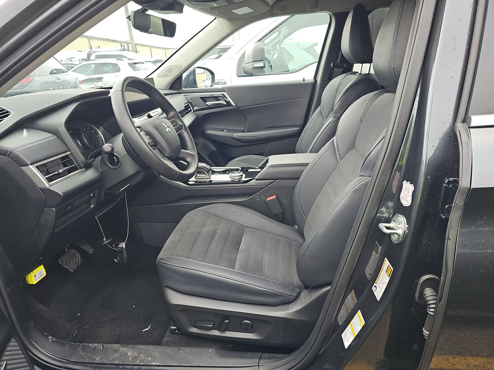 2025 Mitsubishi Outlander SE AWD