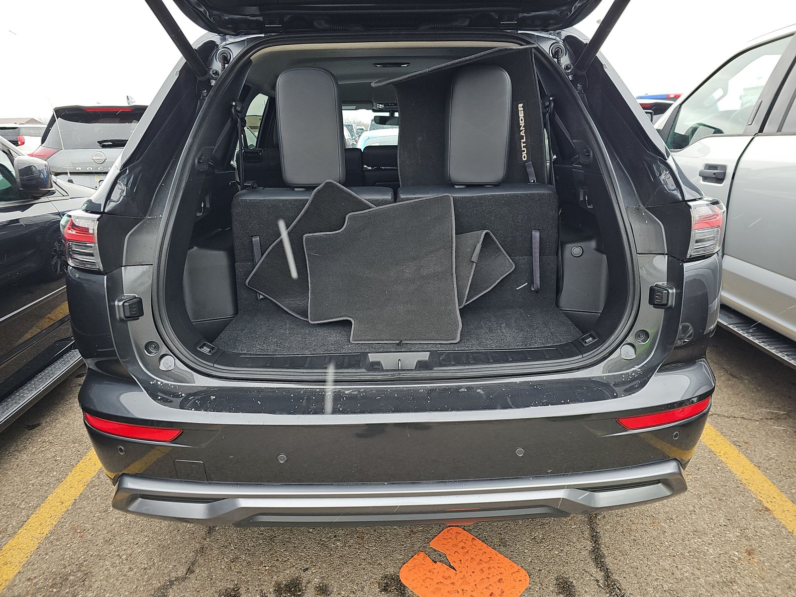 2025 Mitsubishi Outlander SE AWD