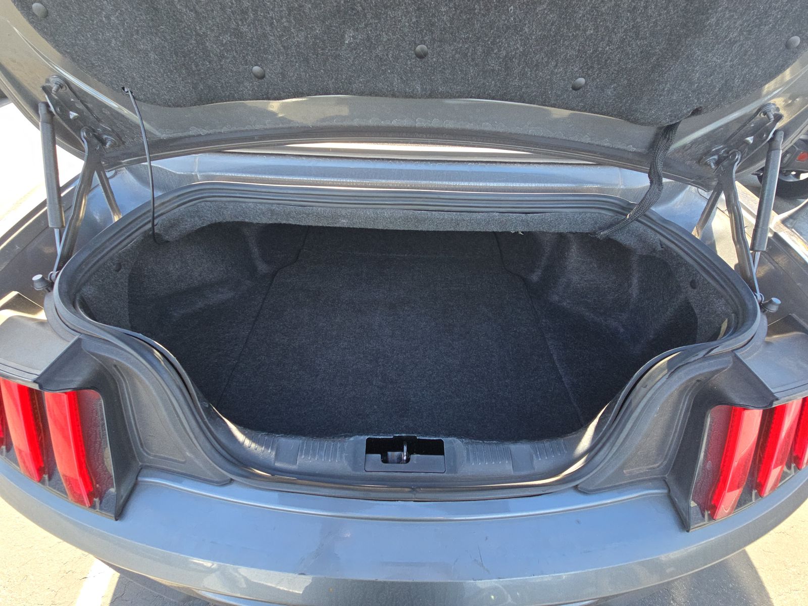 2023 Ford Mustang EcoBoost Premium RWD