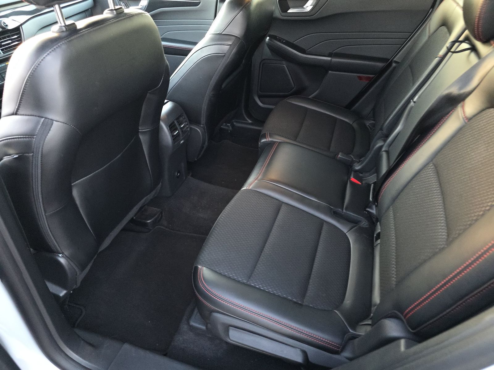 2025 Ford Escape ST-Line FWD