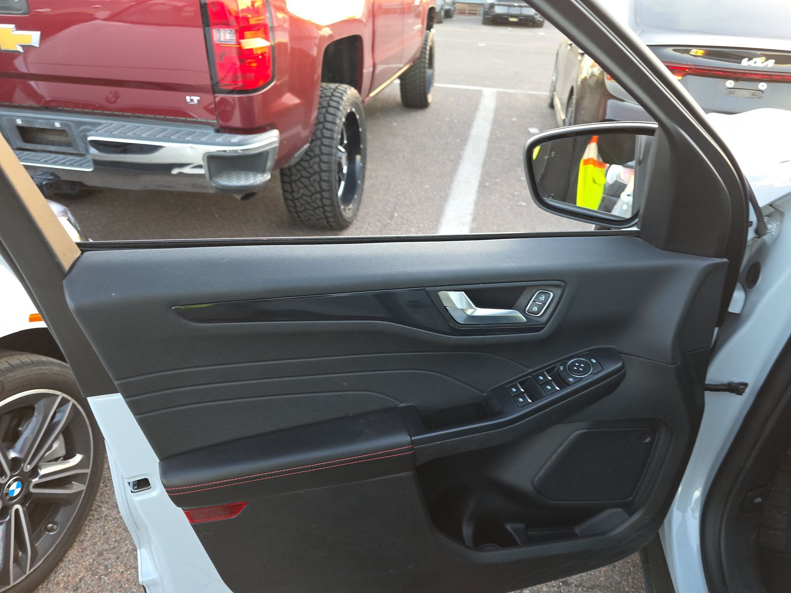 2025 Ford Escape ST-Line FWD