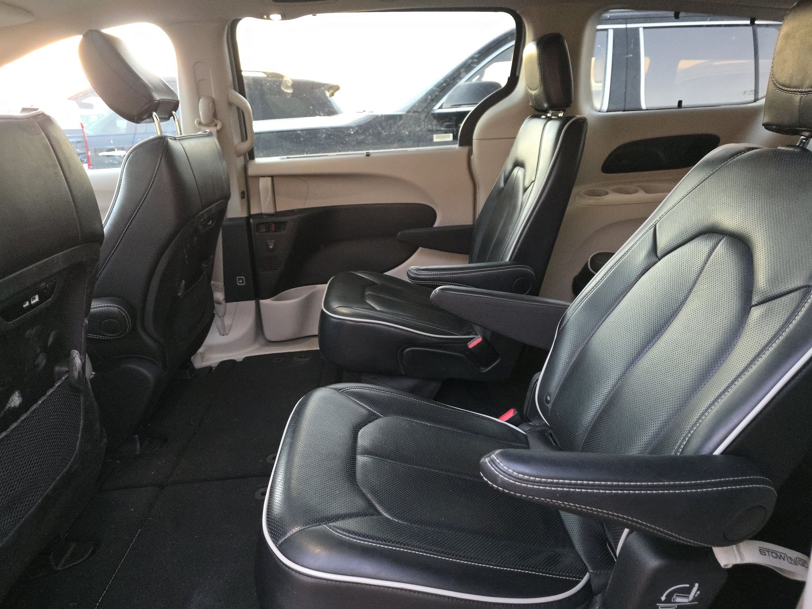 2024 Chrysler Pacifica Limited FWD