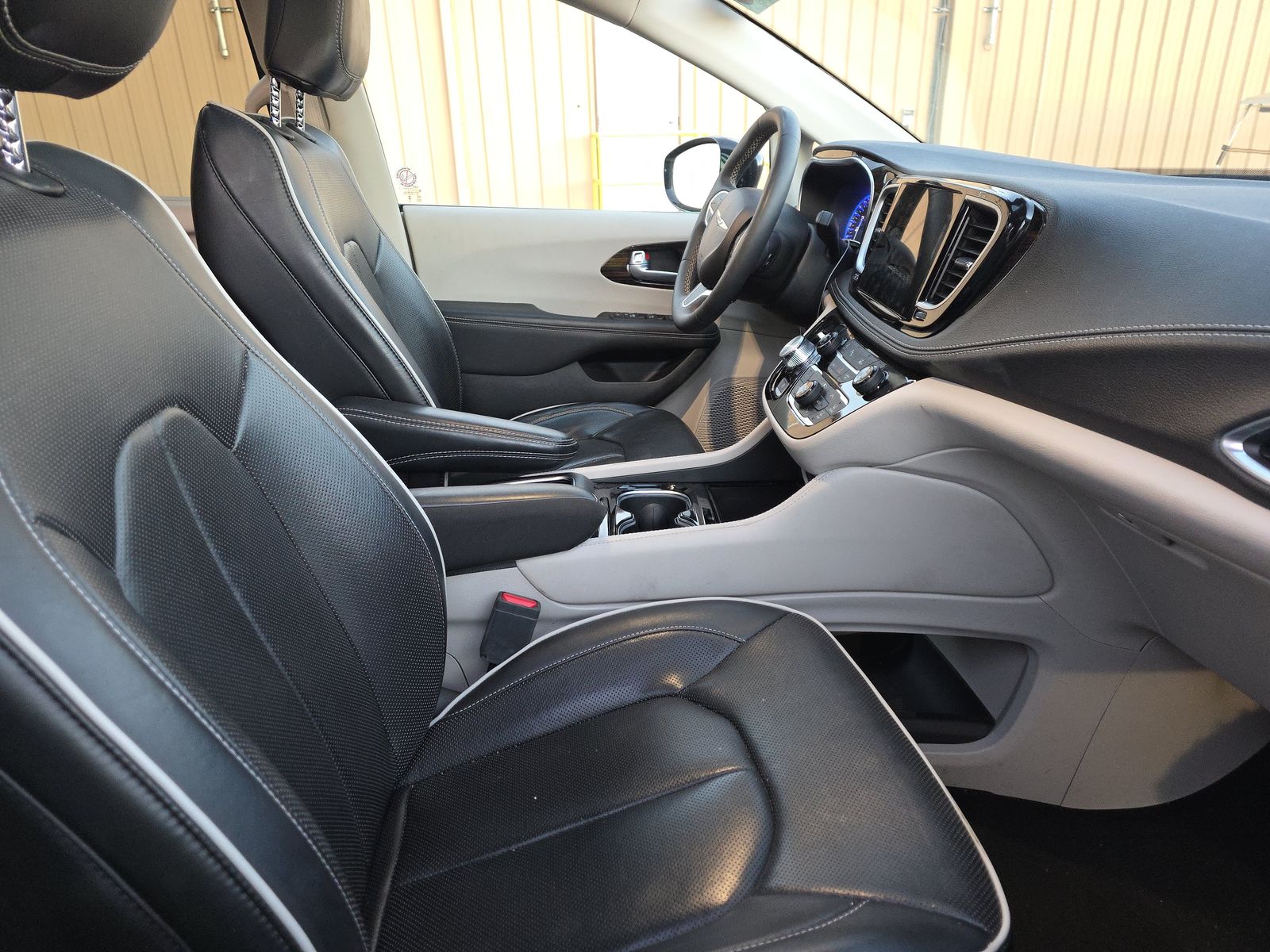 2024 Chrysler Pacifica Limited FWD