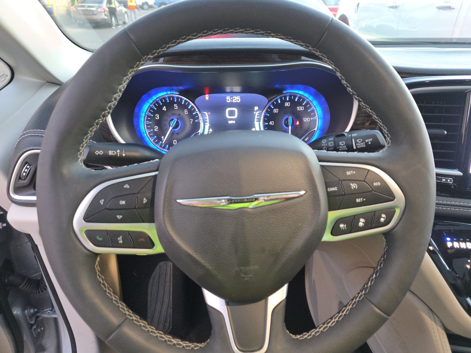 2024 Chrysler Pacifica Limited FWD