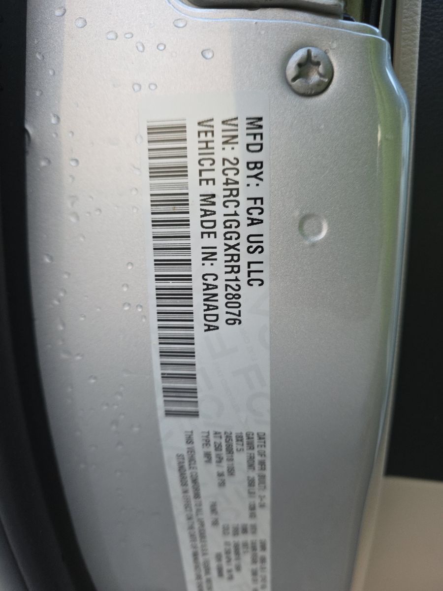 2024 Chrysler Pacifica Limited FWD