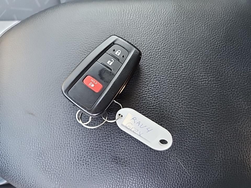 2024 Toyota RAV4 XLE FWD