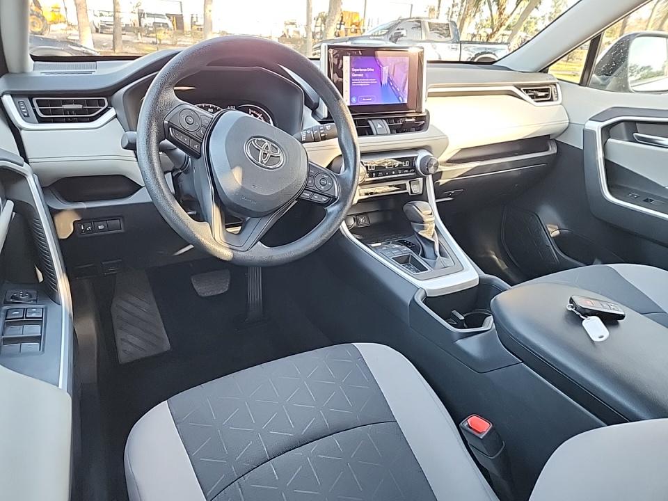 2024 Toyota RAV4 XLE FWD