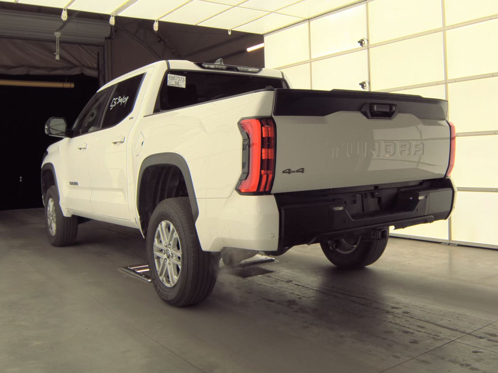 2024 Toyota Tundra SR5 AWD