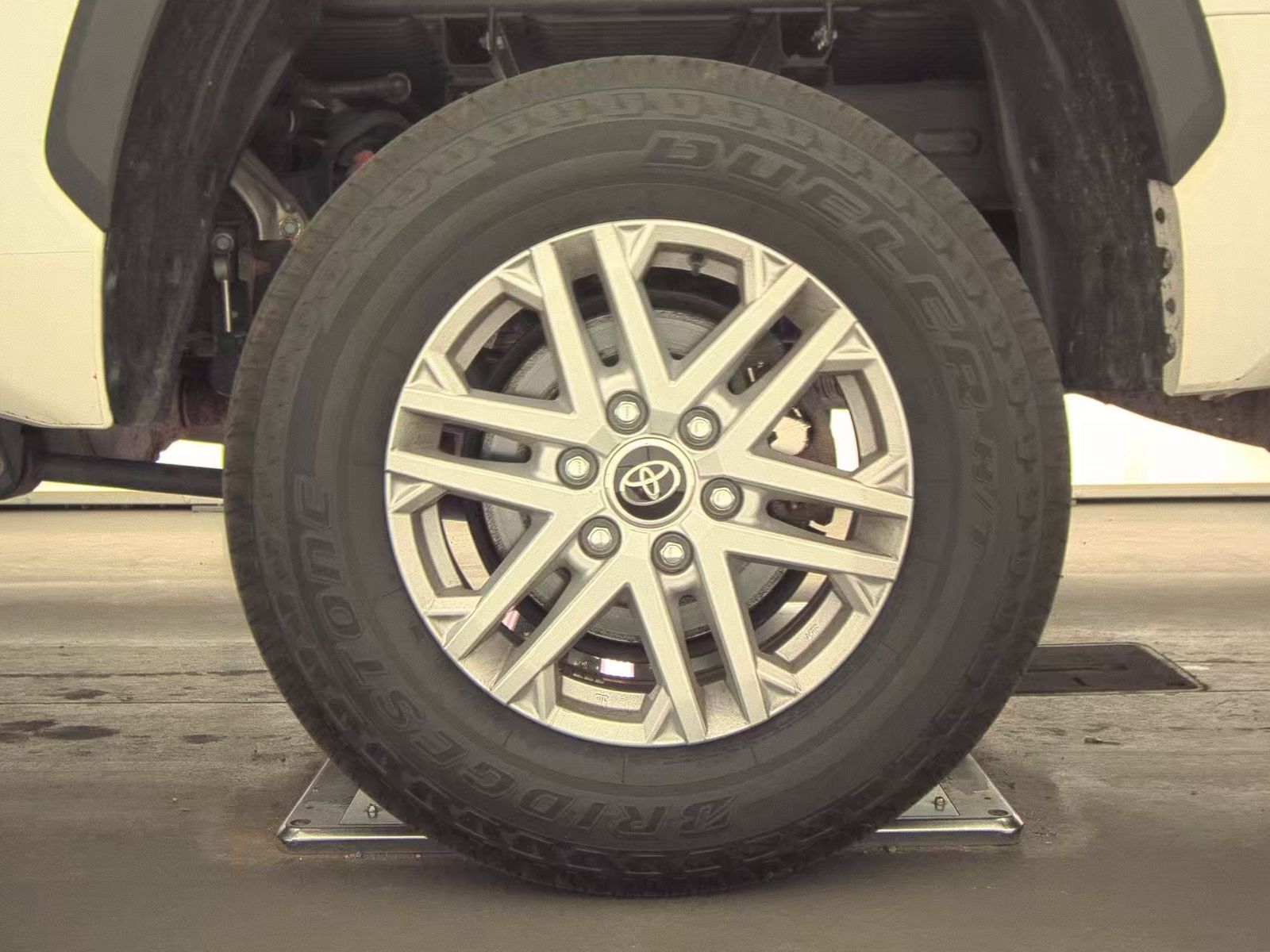 2024 Toyota Tundra SR5 AWD