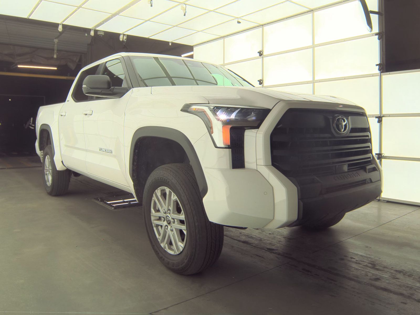 2024 Toyota Tundra SR5 AWD