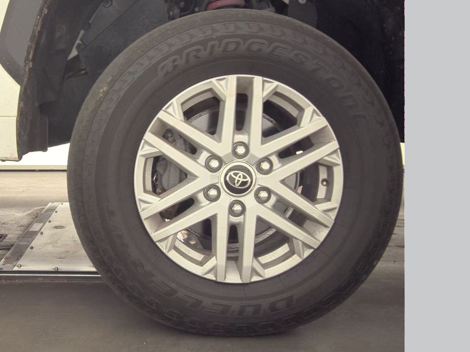 2024 Toyota Tundra SR5 AWD